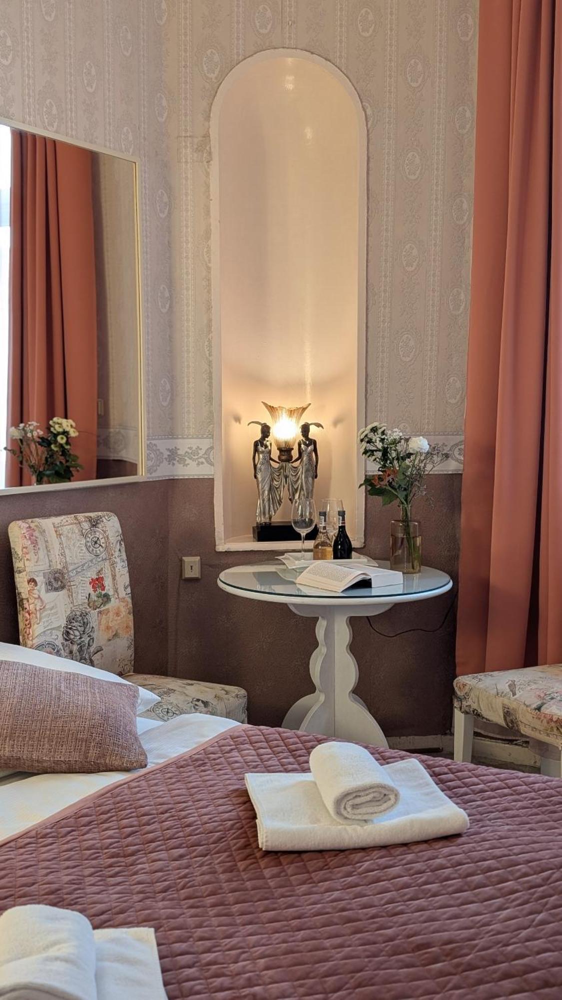 Hotel Pension Bella Berlin Eksteriør bilde